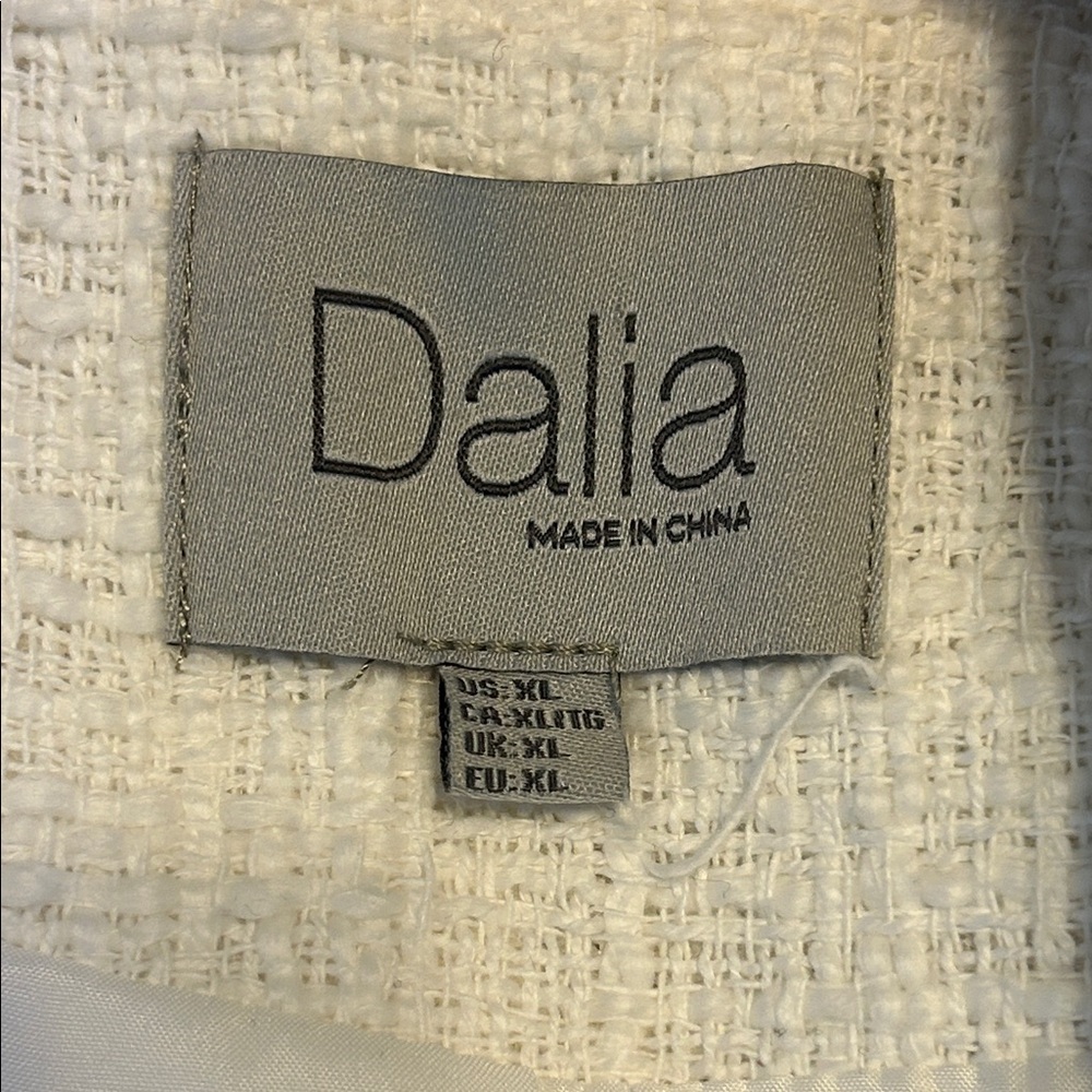 Dalia Ivory Textured Tweed Jacket - Picture 2 of 4